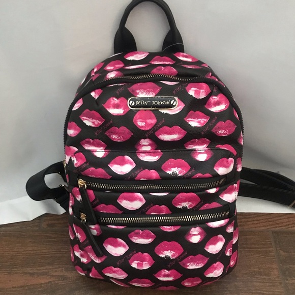 Betsey Johnson Handbags - NWT Betsey Johnson Lips 👄 Backpack 🎒